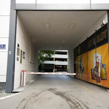 アパート The Luxe Loft *